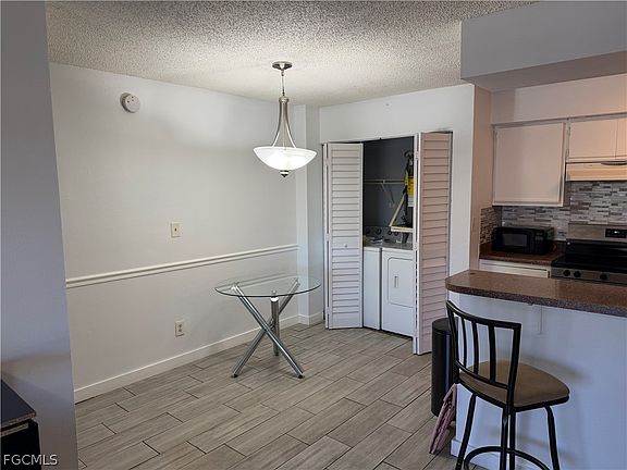 4th image of 5329 Summerlin Rd #2911