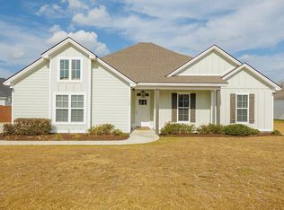 117 Floyd McNeal Dr, Hahira, GA 31632