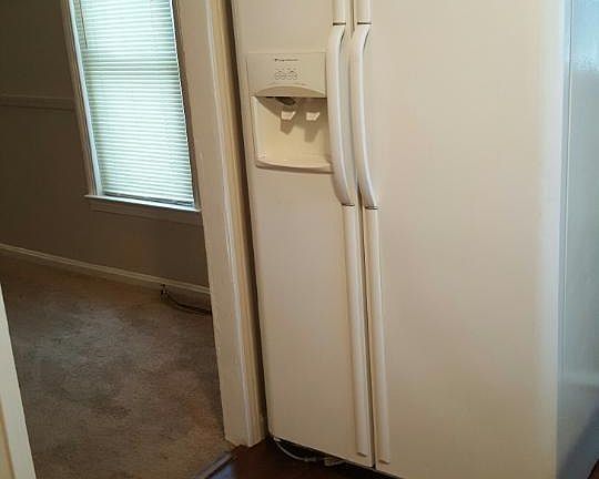 kitchen refrigerator