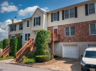 16 Cambridge E, Oxford, NJ 07863