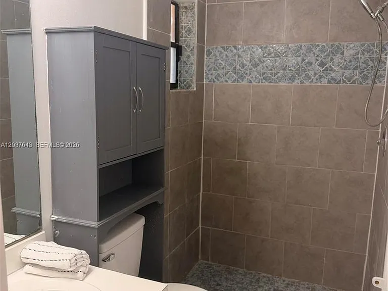 792 Lantern Tree Ln #792 — Photo 4