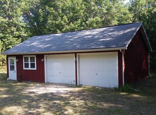 414 N 22nd Ave, Mears, MI 49436