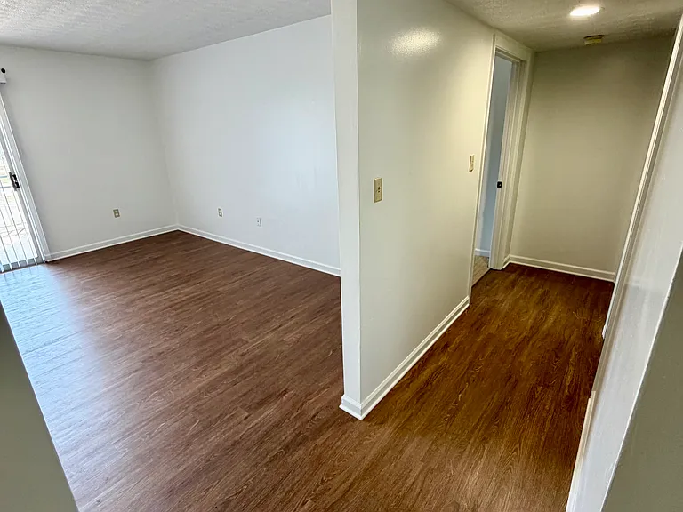 820 Locust St #3 — Photo 2