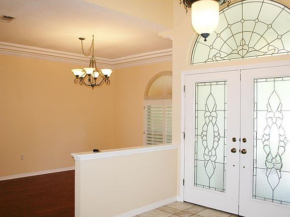 2nd image of 1045 Kings Way Ln