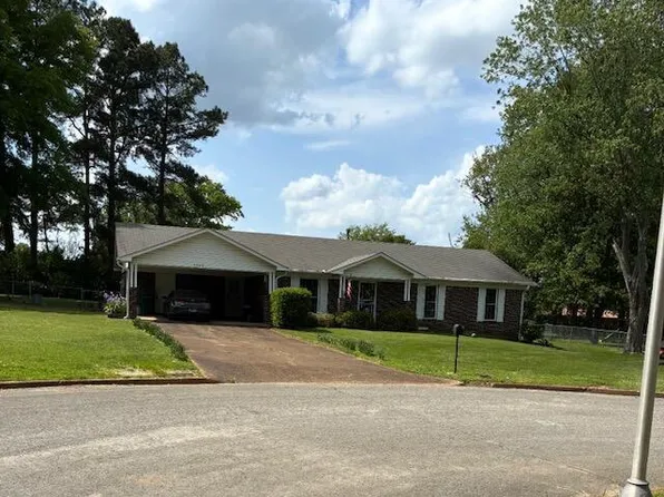 2040 Chris Cir, Milan, TN 38358