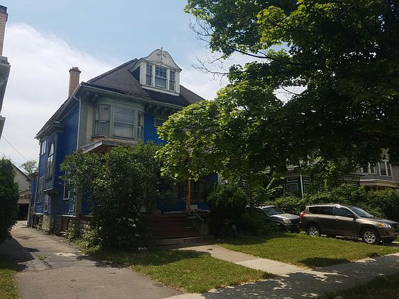 4th image of 385 Humboldt Pkwy
