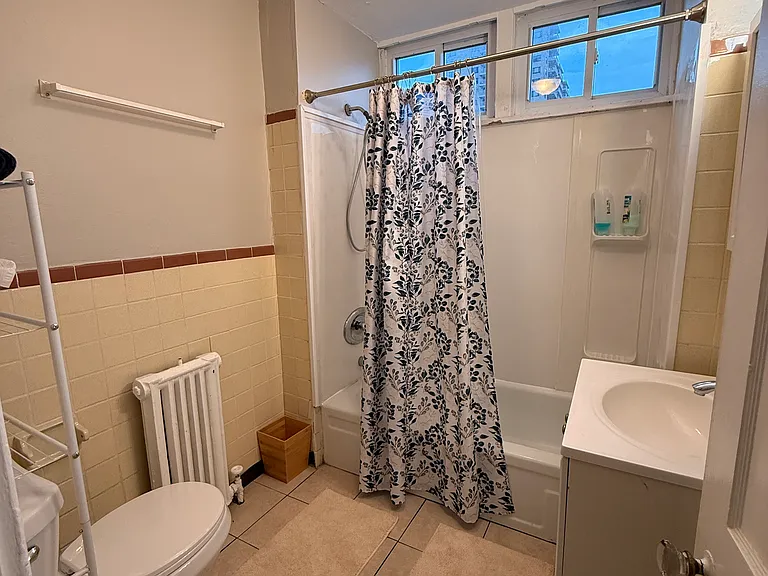 16 S Oakland Ave #B — Photo 11