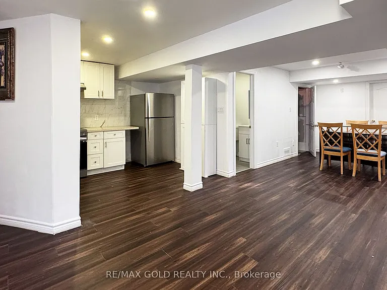 27 Dulverton Dr — Photo 6