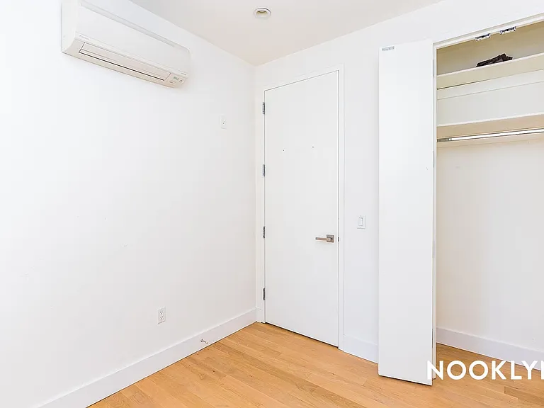 829 Willoughby Ave #4F — Photo 11