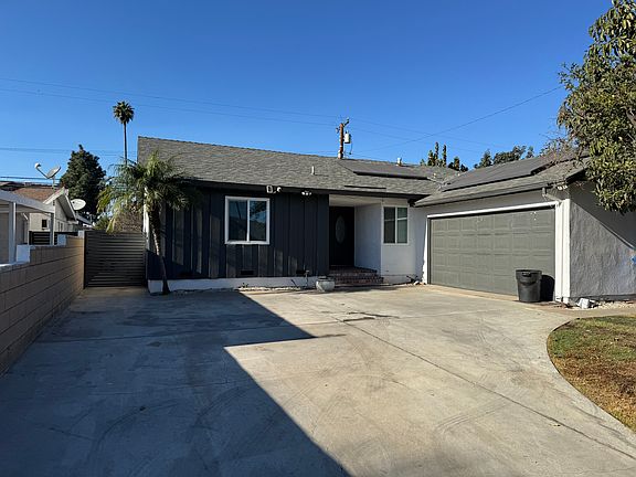 3rd image of 825 Ahern Dr