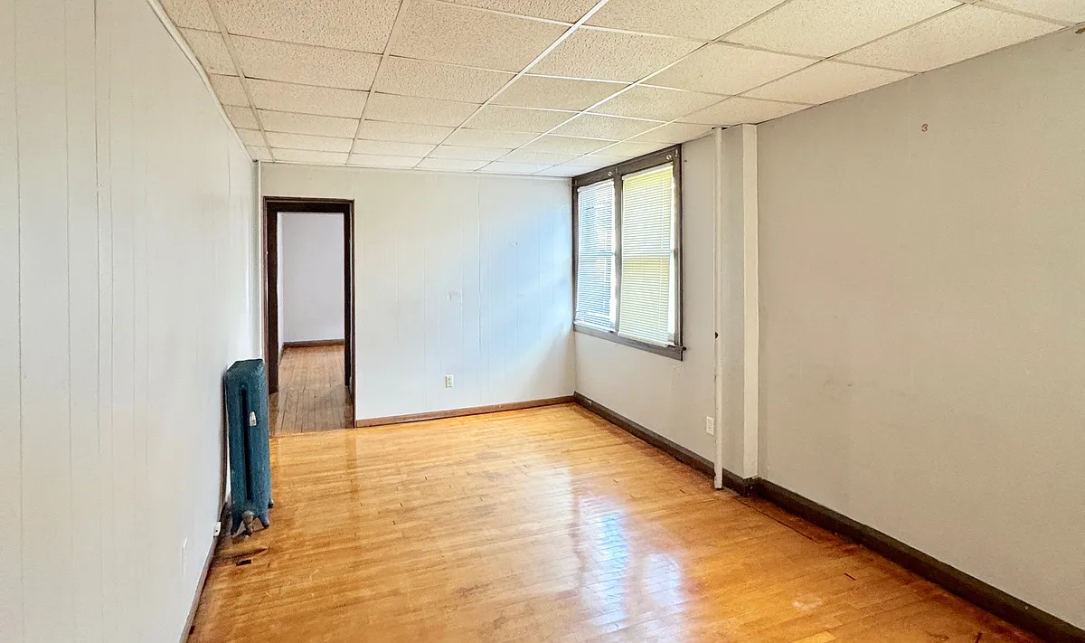 Living Room - 508 S Broad St #1