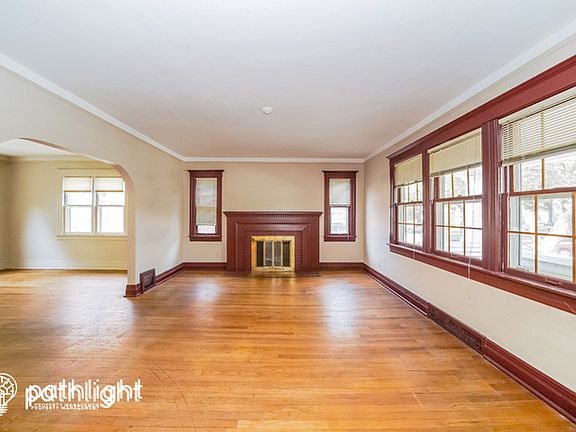 3rd image of 221 N Lafayette St
