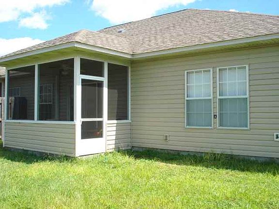 3rd image of 21 Covington Cir