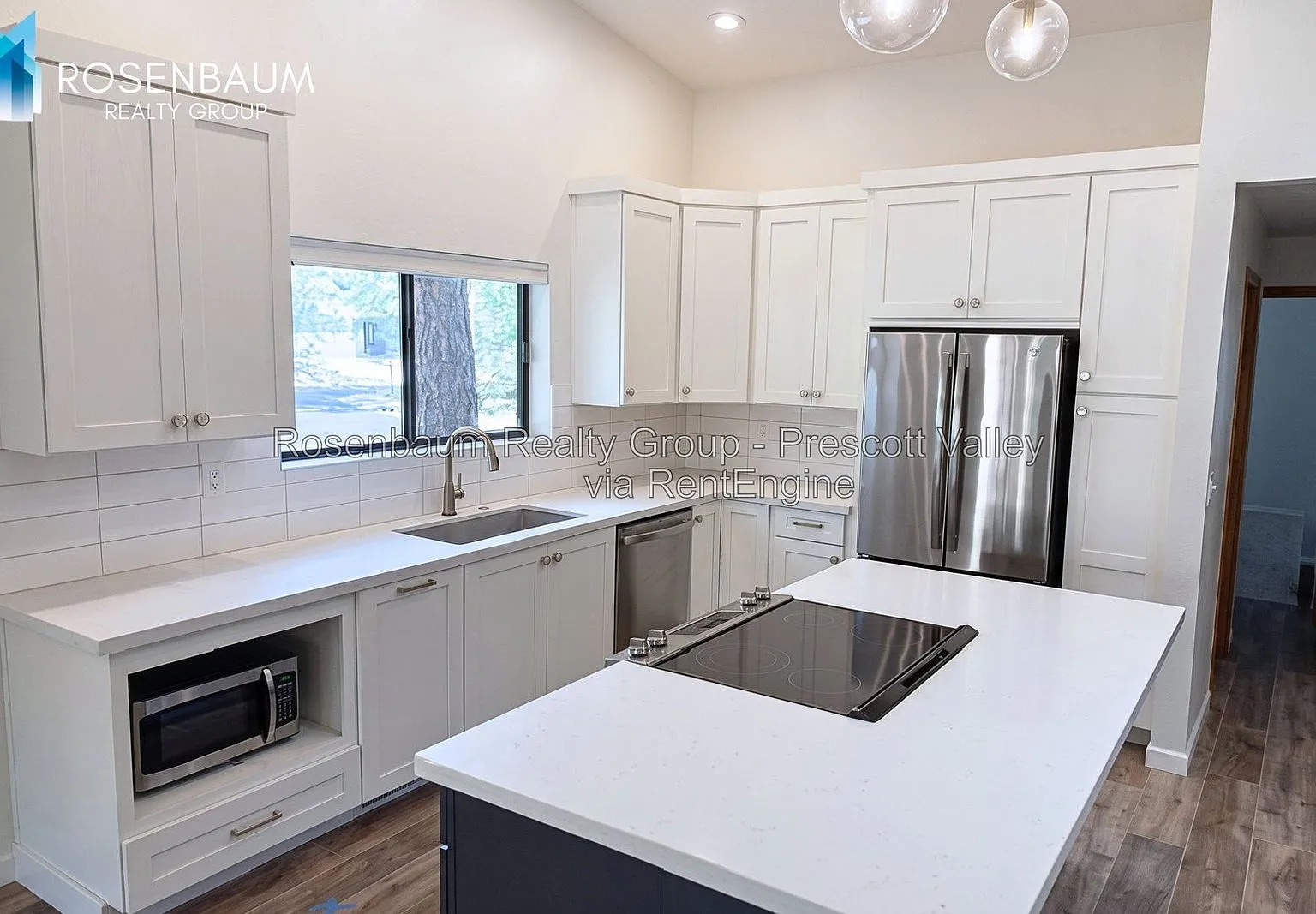 3 bed, 2.0 bath, 1484 sqft, $2,300 — Photo 3