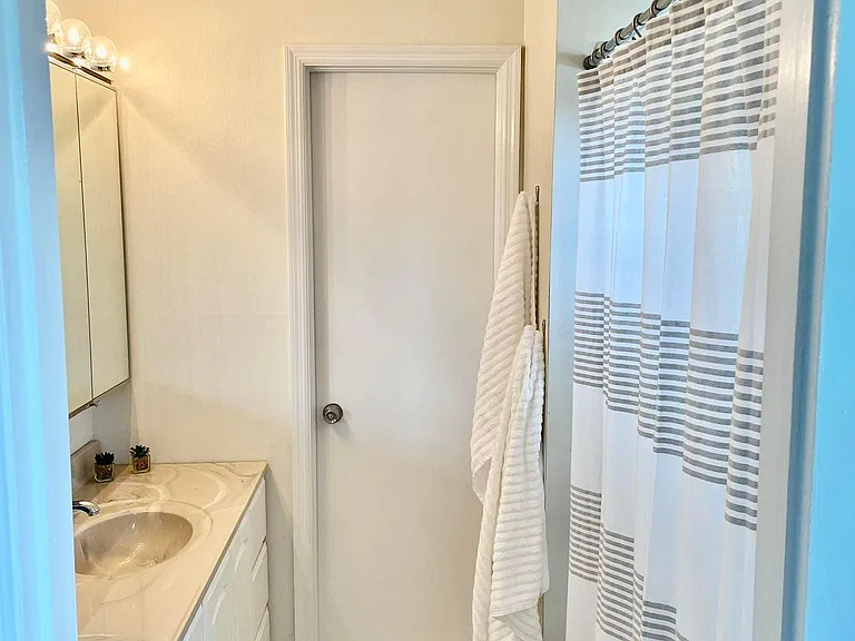 8803 Bay Pointe Dr #203 — Photo 10
