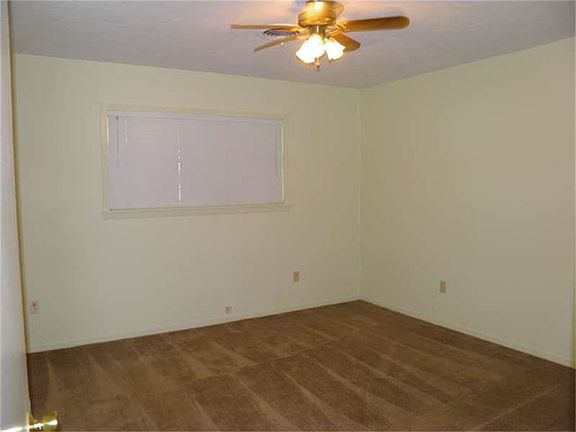 5th image of 9578 Valley View Dr