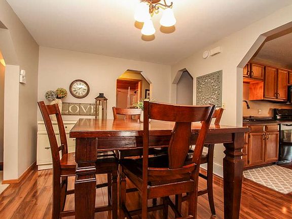 5th image of 17557 Durant St NE