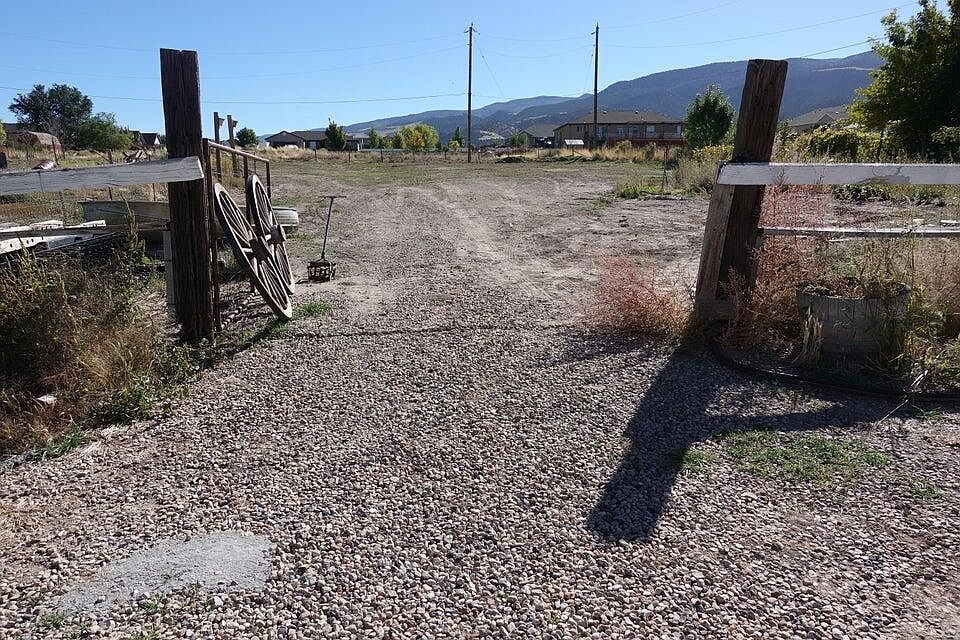 1st image of 5057 N Horseshoe Dr