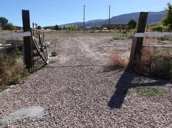 5057 N Horseshoe Dr, Cedar City, UT 84721