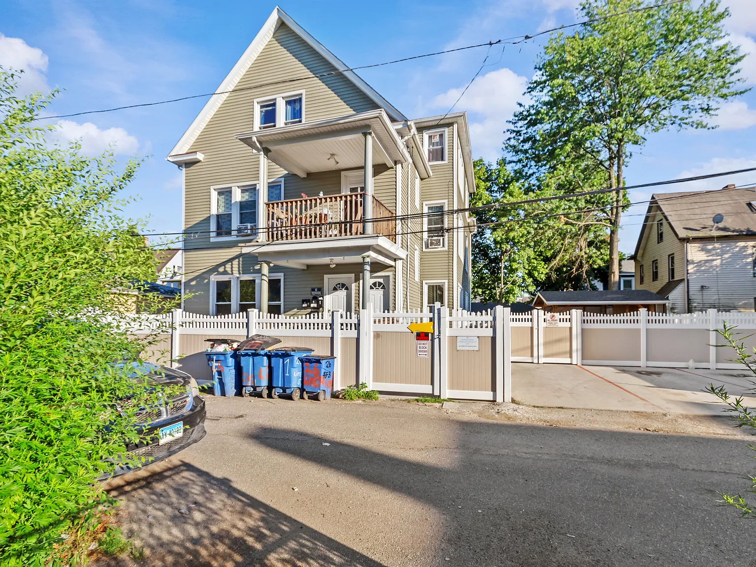 3 bed, $2,100 — Photo 1