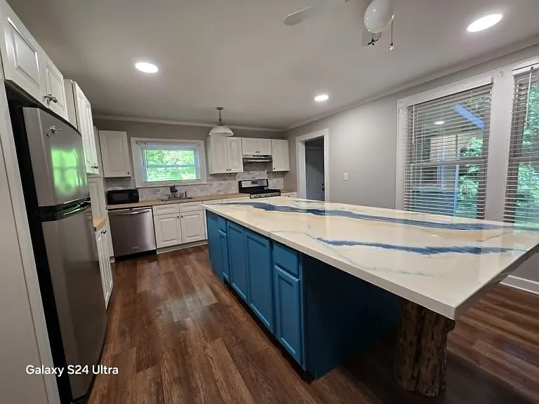 234 Skipper St — Photo 2