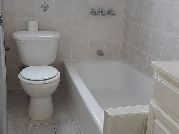 5th image of 41 E 29th St #2B