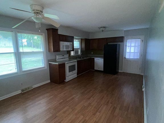 3rd image of 113 Northbay Dr