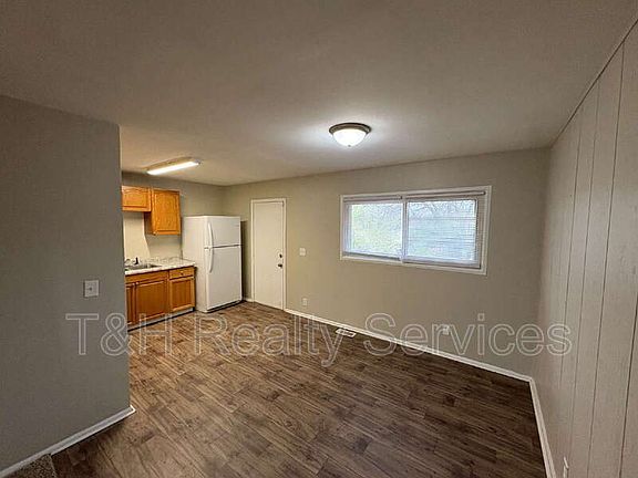 5th image of 3807 Monica Ct