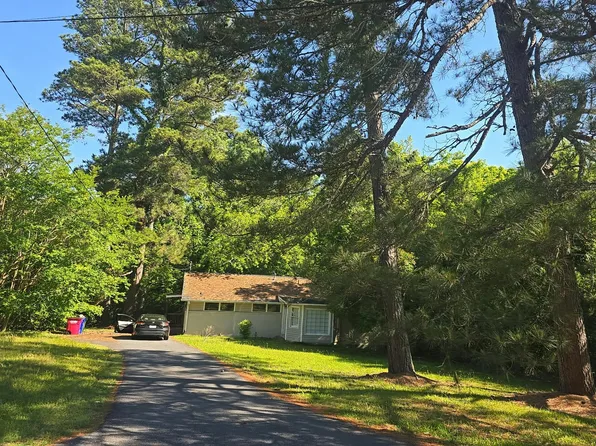 674 Woodridge Dr, Macon, GA 31204