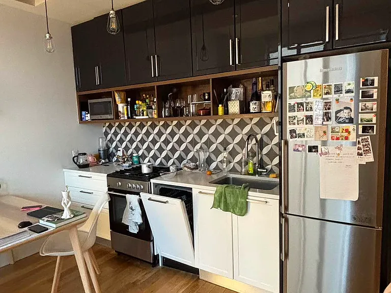 41-21 28th St #8R — Photo 4