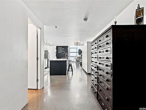 5th image of UNIT 411-120 23rd STREET E