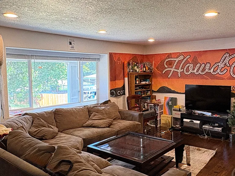 13820 W 7th Ave — Photo 2