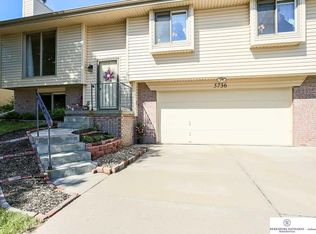 5736 N 130th St, Omaha, NE 68164