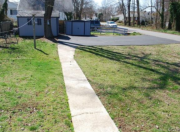 5th image of 2315 Oakwood Ln