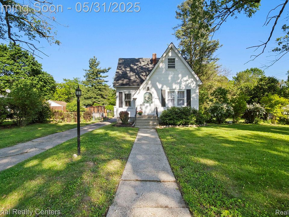 1st image of 2328 Montroyal Ave