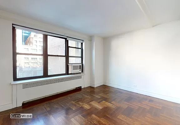 3rd image of 137 E 38th St #9K