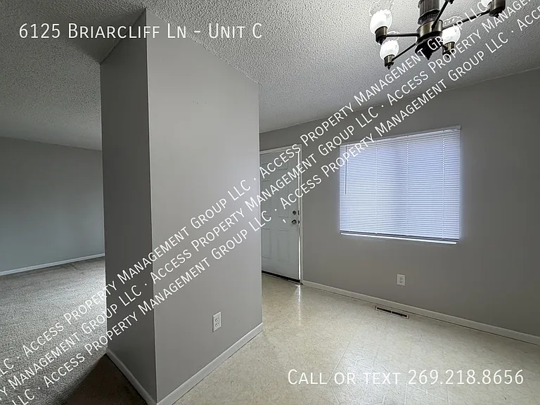 6125 Briarcliff Ln #C — Photo 5
