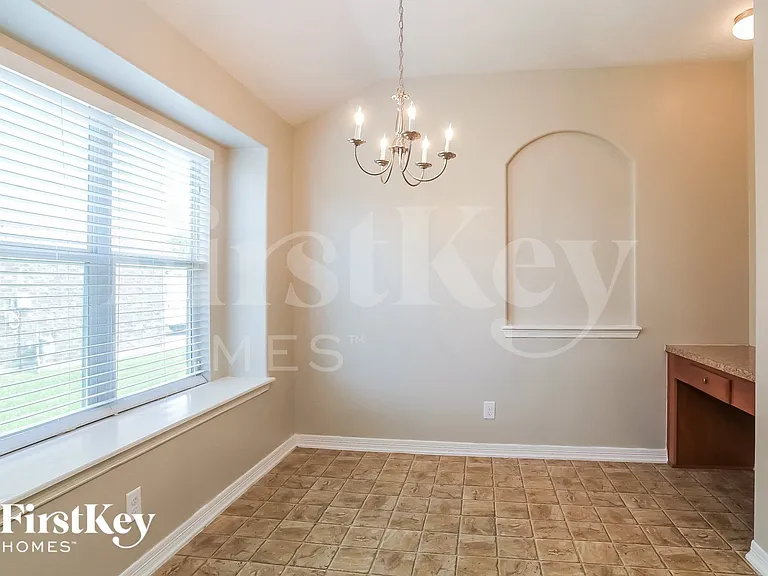 3331 Aegean Dr — Photo 4