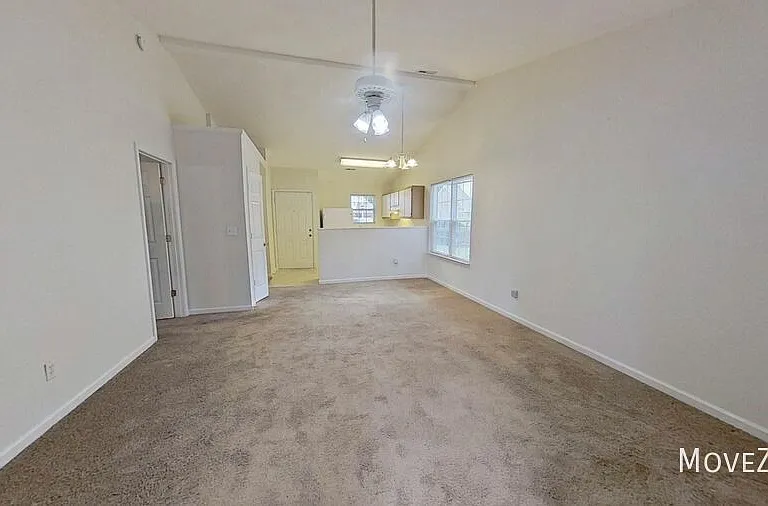 305 Saint Rosea Dr — Photo 7