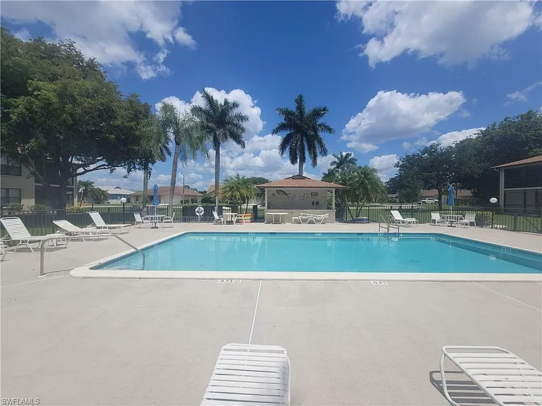 4410 Chantelle Dr #H-205 — Photo 26