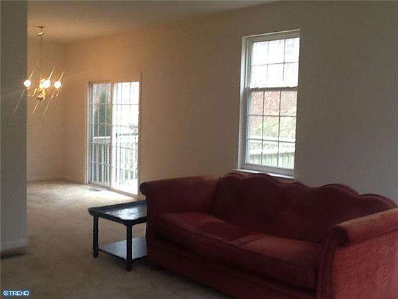 3rd image of 334 Eliot Cir