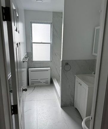 3rd image of 1432 Saint Lawrence Ave Floor 2