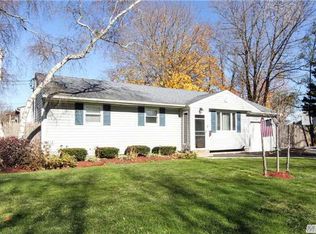 2301 Wave Ave, Medford, NY 11763