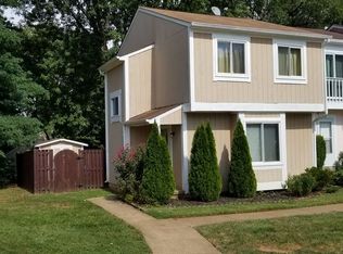 48 Sugarland Square Ct, Sterling, VA 20164