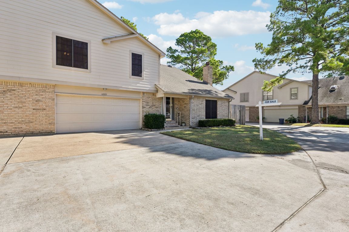 Castleton Farms Rd-S0511-001.jpg