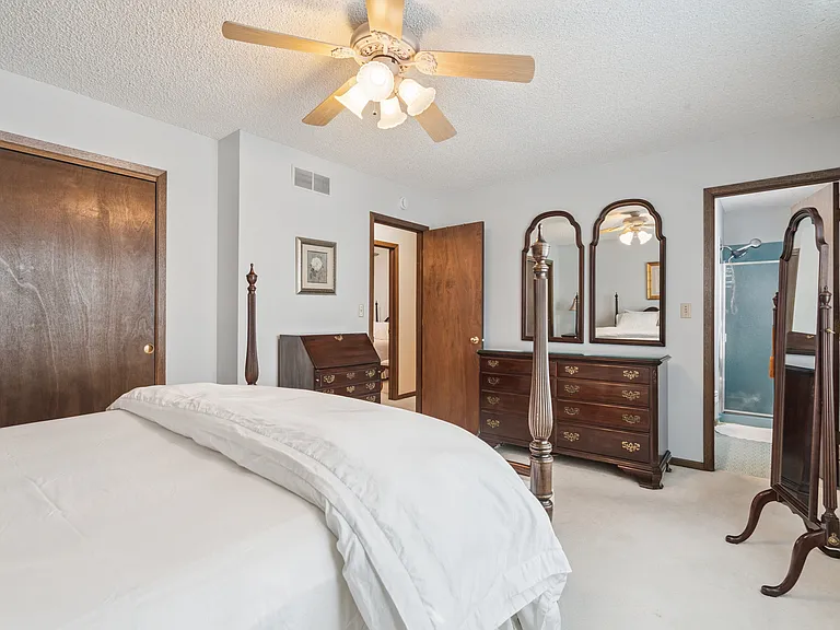 1245 Michelle Ct — Photo 22