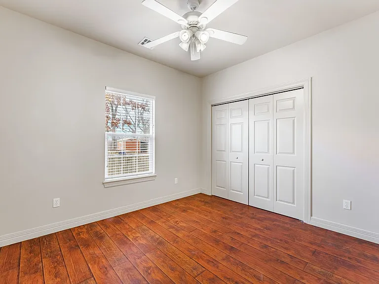 4303 W Olive St — Photo 9