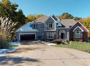 6100 Hallet St, Shawnee, KS 66216