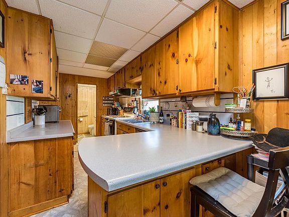 3rd image of 35648 N Lake Dr