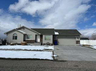 3277 E Sweet Briar, Idaho Falls, ID 83401